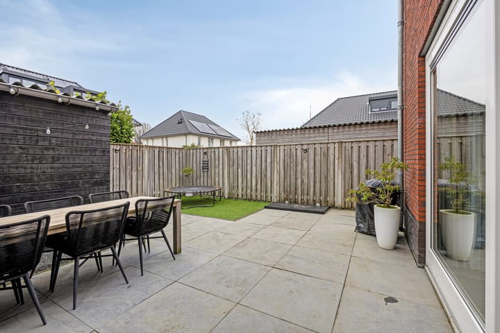 Foto 16 van Fluweelboomstraat 21