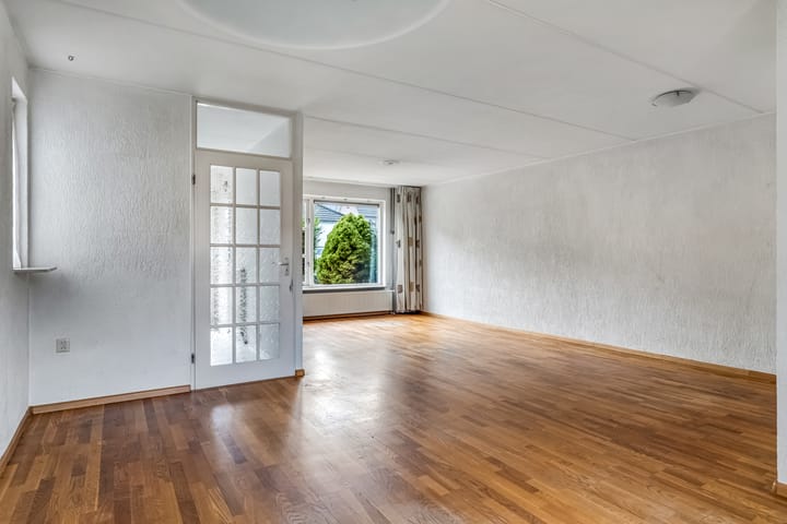 Foto 2 van Van Woerkomstraat 8