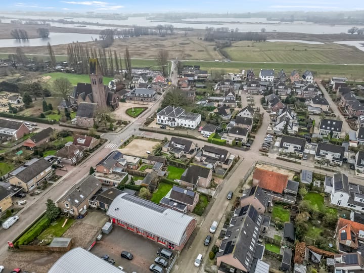 Foto 4 van Van Woerkomstraat 8