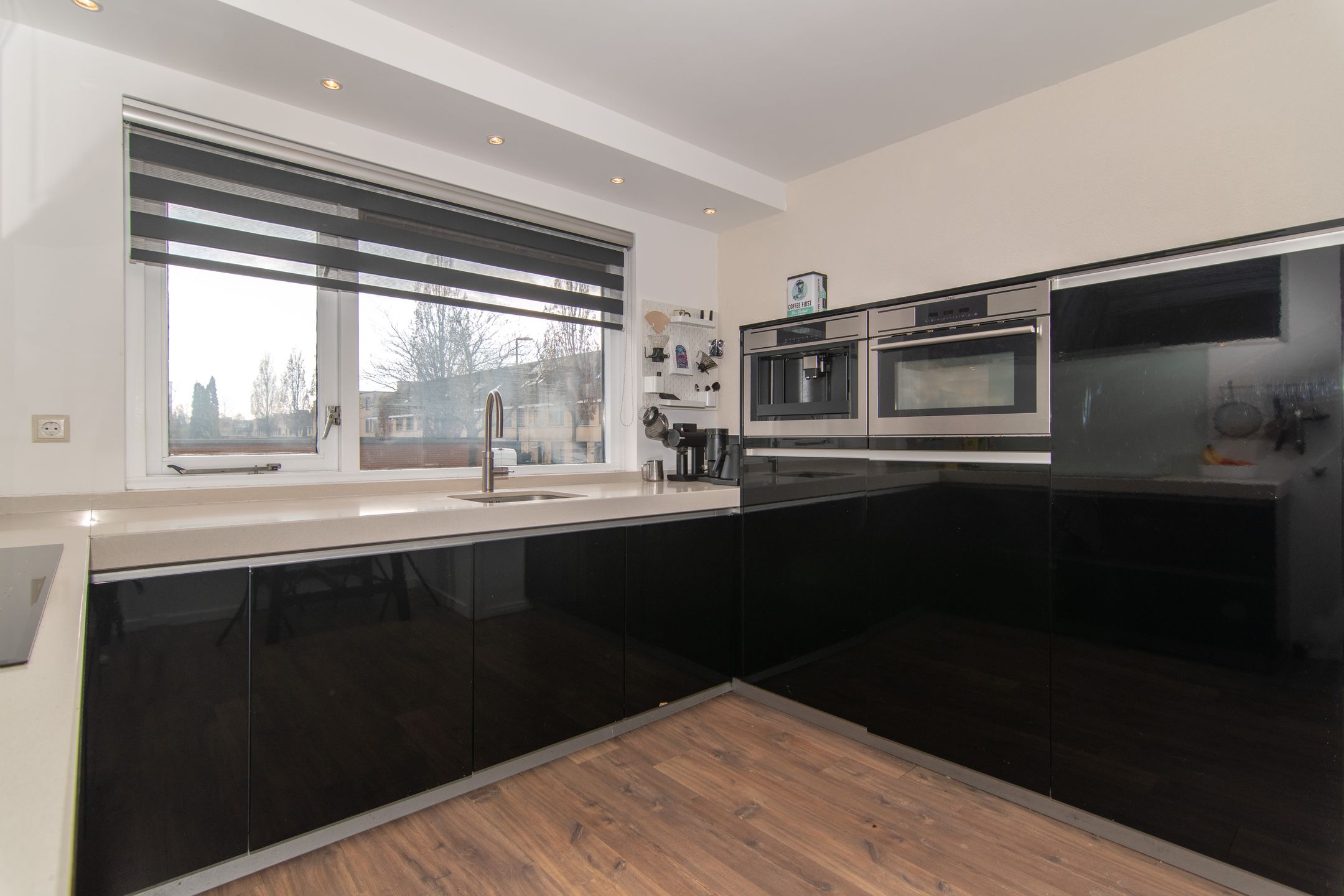 Photo 9 of Wengéhout 80