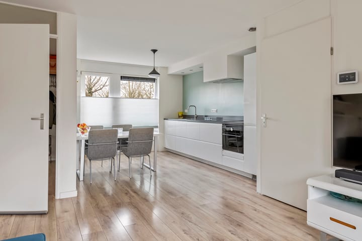 Photo 13 of J.H. L.-van Herwaardenstraat 65