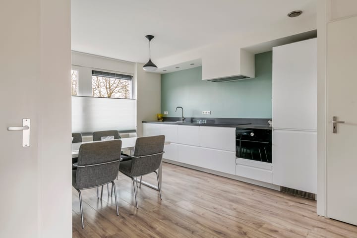 Photo 16 of J.H. L.-van Herwaardenstraat 65