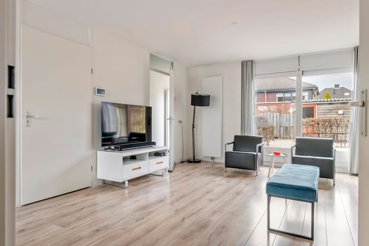 Photo 17 of J.H. L.-van Herwaardenstraat 65