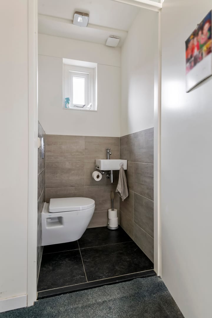 Photo 19 of J.H. L.-van Herwaardenstraat 65