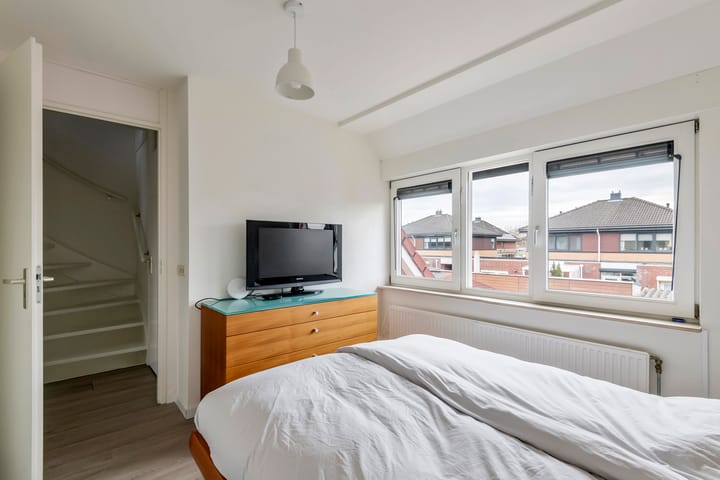 Photo 24 of J.H. L.-van Herwaardenstraat 65