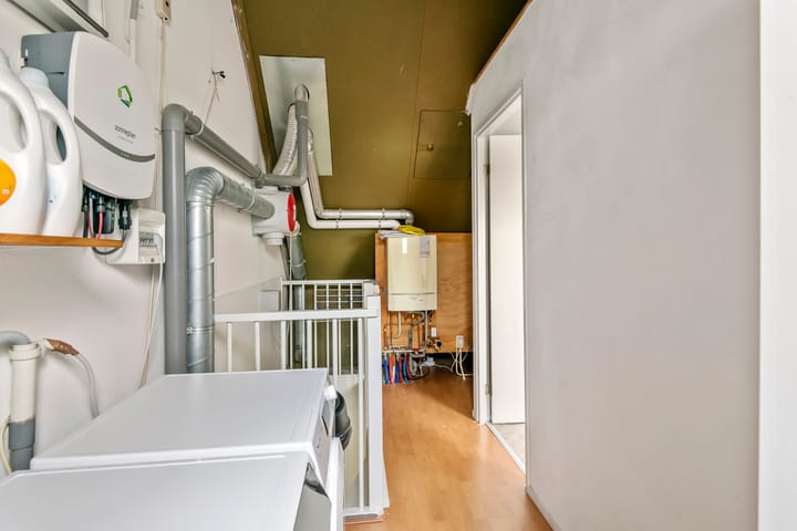 Photo 33 of J.H. L.-van Herwaardenstraat 65