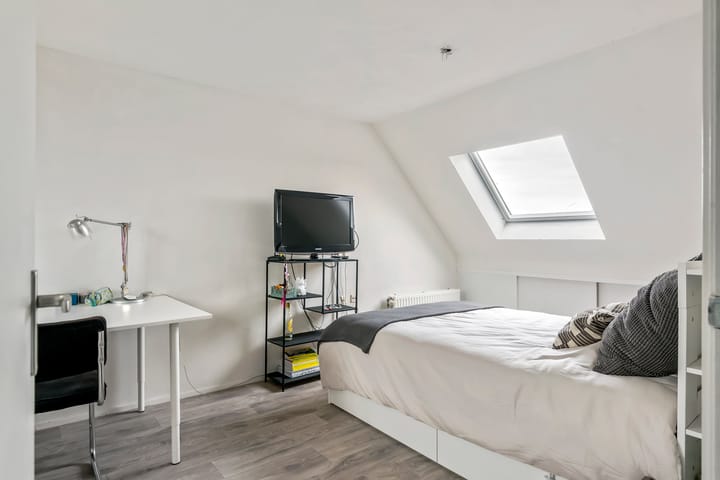 Photo 34 of J.H. L.-van Herwaardenstraat 65