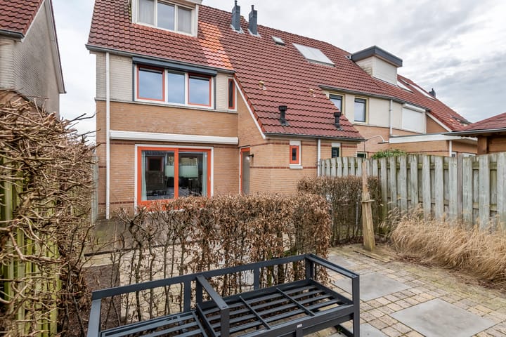 Photo 40 of J.H. L.-van Herwaardenstraat 65