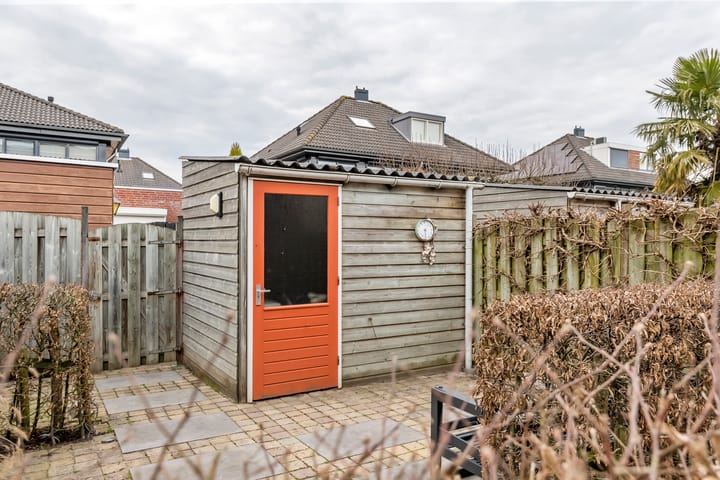 Photo 41 of J.H. L.-van Herwaardenstraat 65