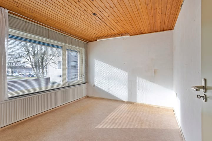 Photo 12 of Burg. Remmenstraat 15