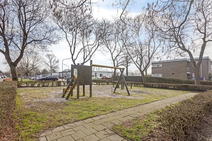 Photo 26 of Burg. Remmenstraat 15