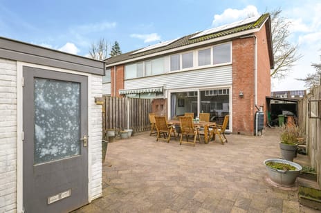 Oldenhof 100 secondary image