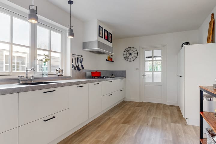 Photo 8 of Cromhoutstraat 36