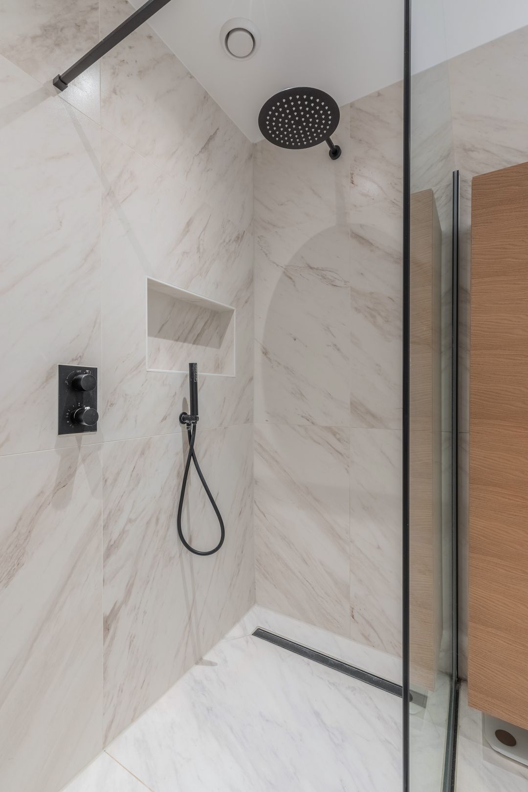 Photo 37 of Wijnand Nuijenstraat 132