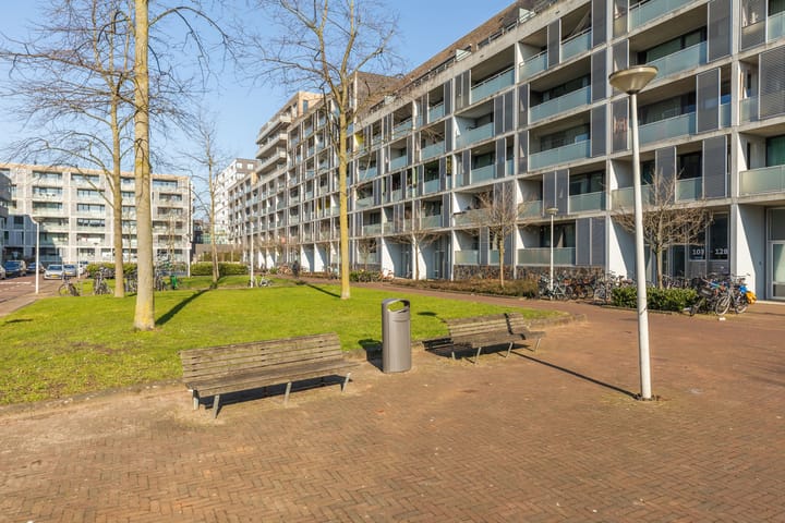 Foto 56 van Wijnand Nuijenstraat 132