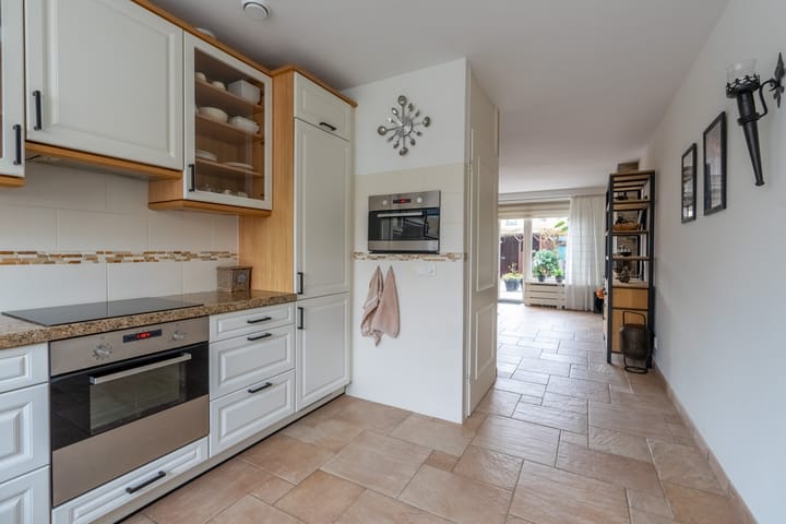 Foto 11 van Sara de Bronovoplein 18