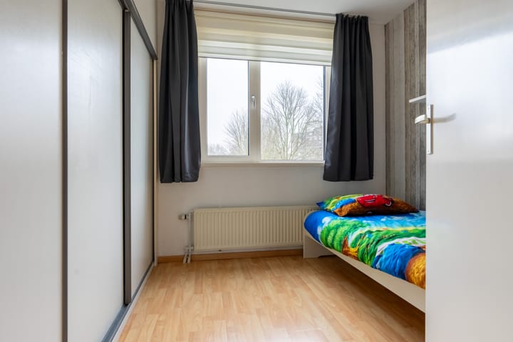 Foto 18 van Sara de Bronovoplein 18