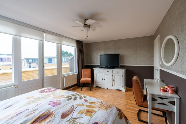 Foto 27 van Sara de Bronovoplein 18