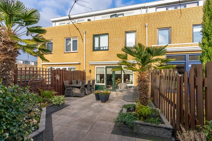 Foto 2 van Sara de Bronovoplein 18