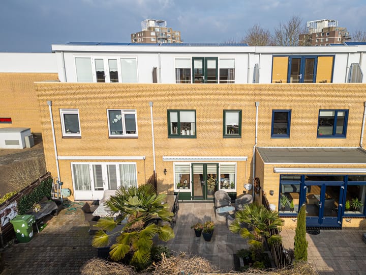 Foto 42 van Sara de Bronovoplein 18