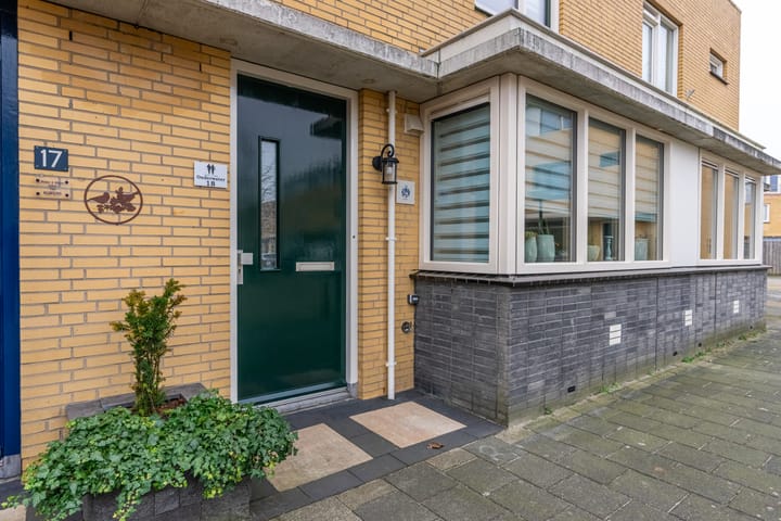 Foto 44 van Sara de Bronovoplein 18