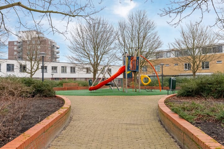 Foto 46 van Sara de Bronovoplein 18