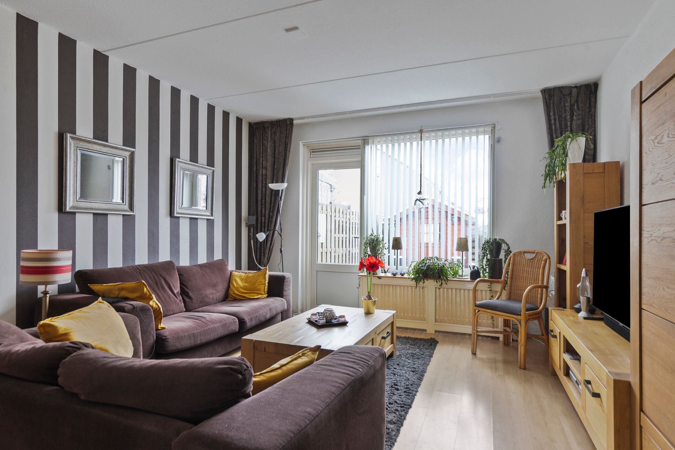 Photo 12 of Roelofsstraat 5