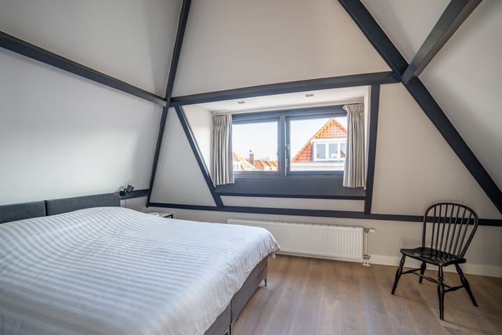 Foto 26 van Barentszstraat 58-A