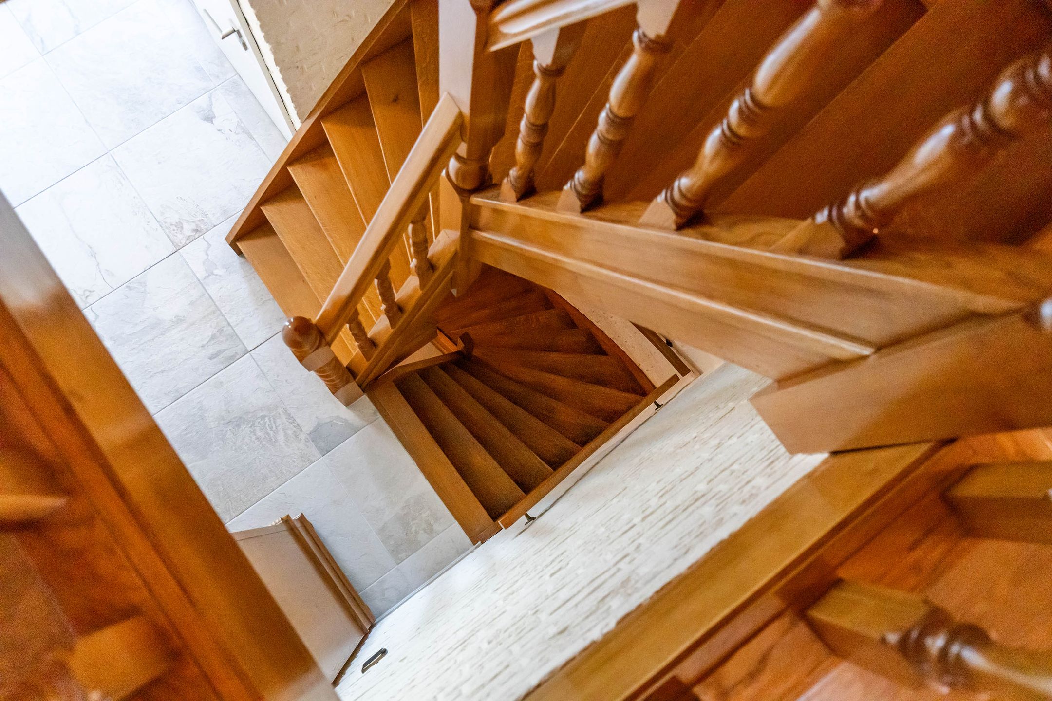 Foto 24 van Golstraat 9