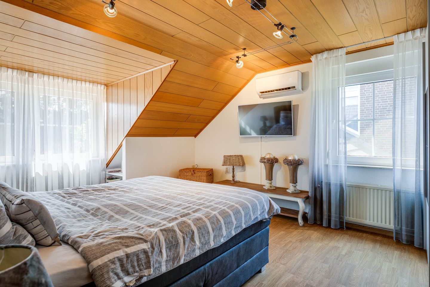 Foto 25 van Golstraat 9