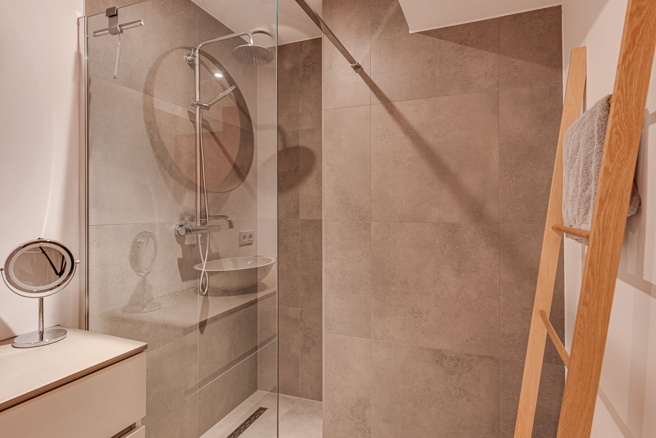 Foto 30 van Badhuislaan 15-G