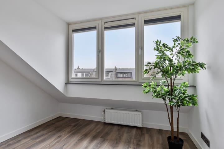 Foto 27 van van Kinsbergenlaan 11