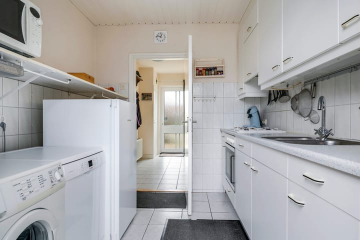 Photo 18 of Dr. A.R. Holstraat 38