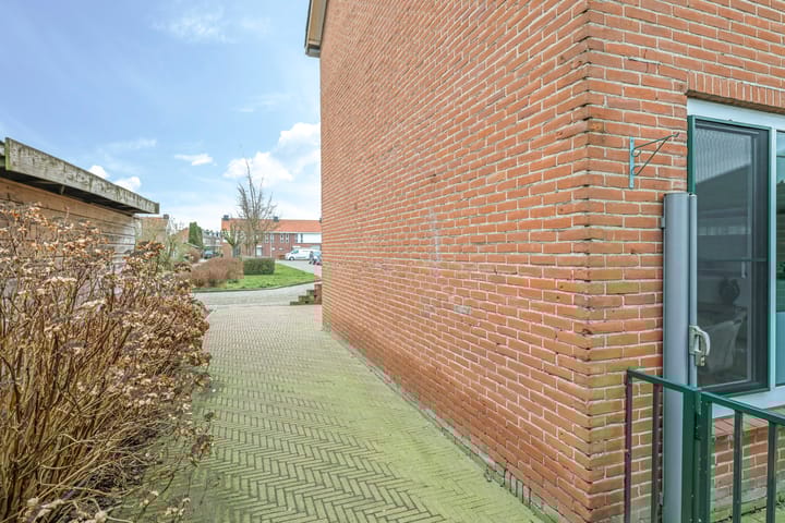 Photo 59 of Dr. A.R. Holstraat 38