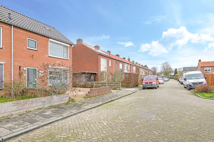 Photo 65 of Dr. A.R. Holstraat 38