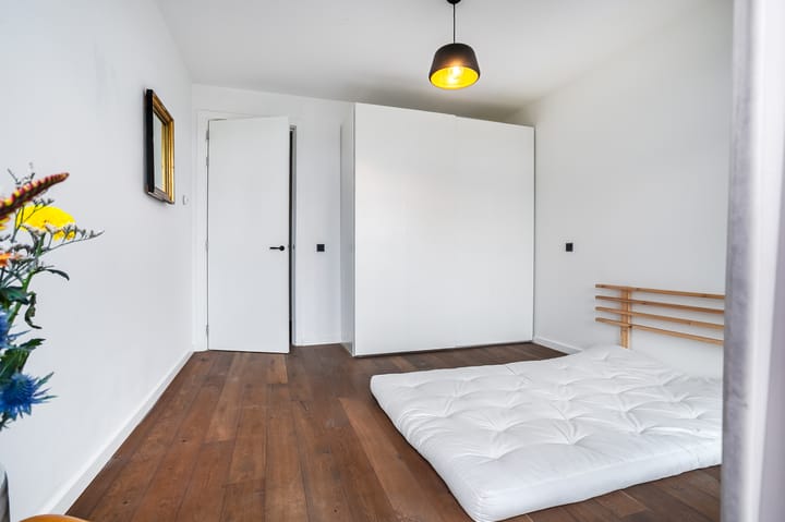 Photo 32 of Jan van Galenstraat 66-3