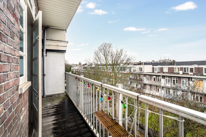 Photo 35 of Jan van Galenstraat 66-3