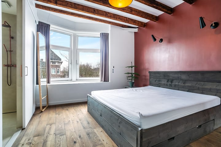 Photo 41 of Jan van Galenstraat 66-3