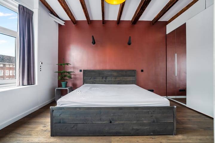 Photo 47 of Jan van Galenstraat 66-3