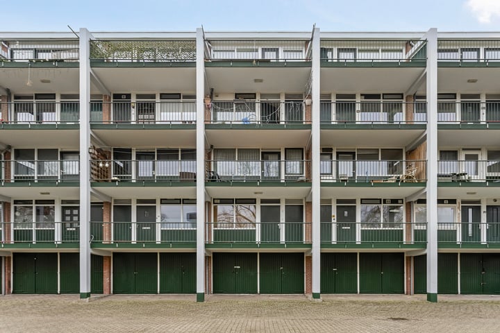 De Houtmanstraat 81