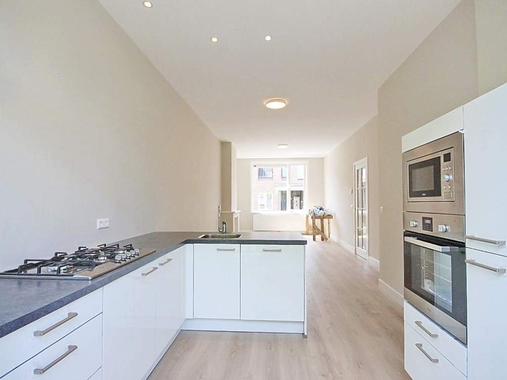 Foto 12 van Anjelierstraat 19