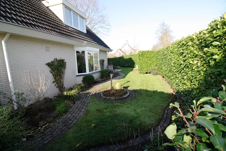 Foto 40 van Haarspit 22