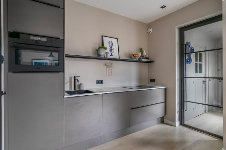 Foto 15 van Trompstraat 13