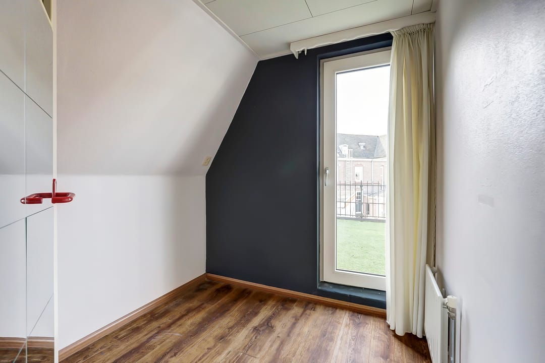 Foto 32 van Tolstraat 42