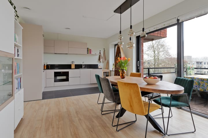 Foto 14 van Van Esveldstraat 31-25