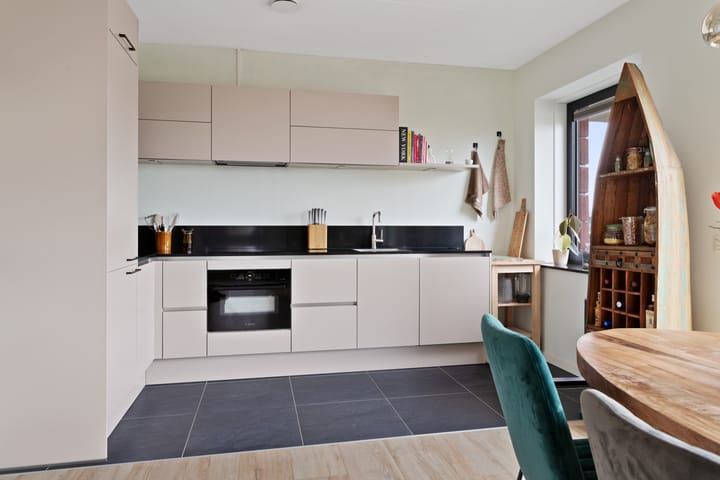 Foto 15 van Van Esveldstraat 31-25