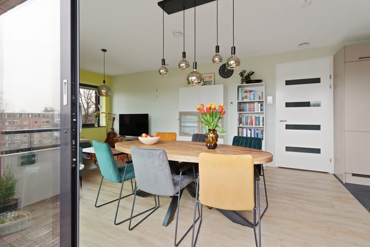 Foto 20 van Van Esveldstraat 31-25