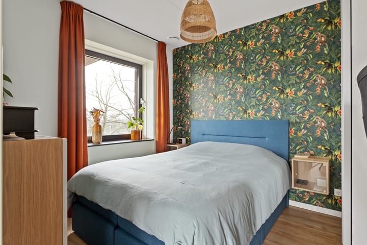 Foto 21 van Van Esveldstraat 31-25