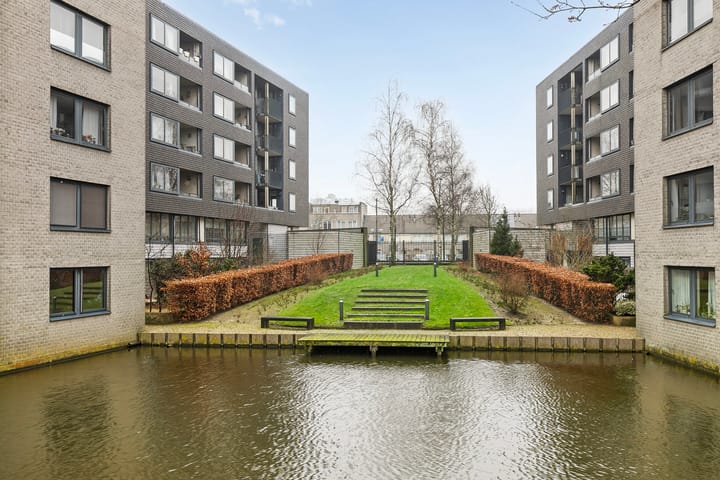 Foto 2 van Ladogameerhof 104