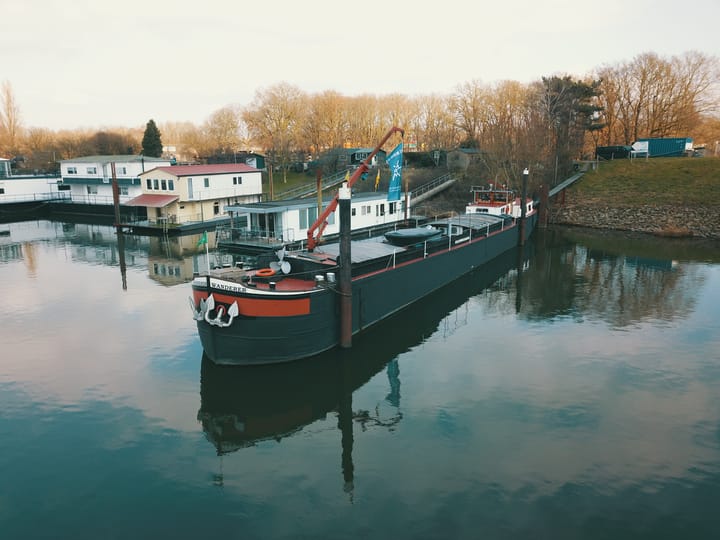 Rijksvluchthaven 24 main image